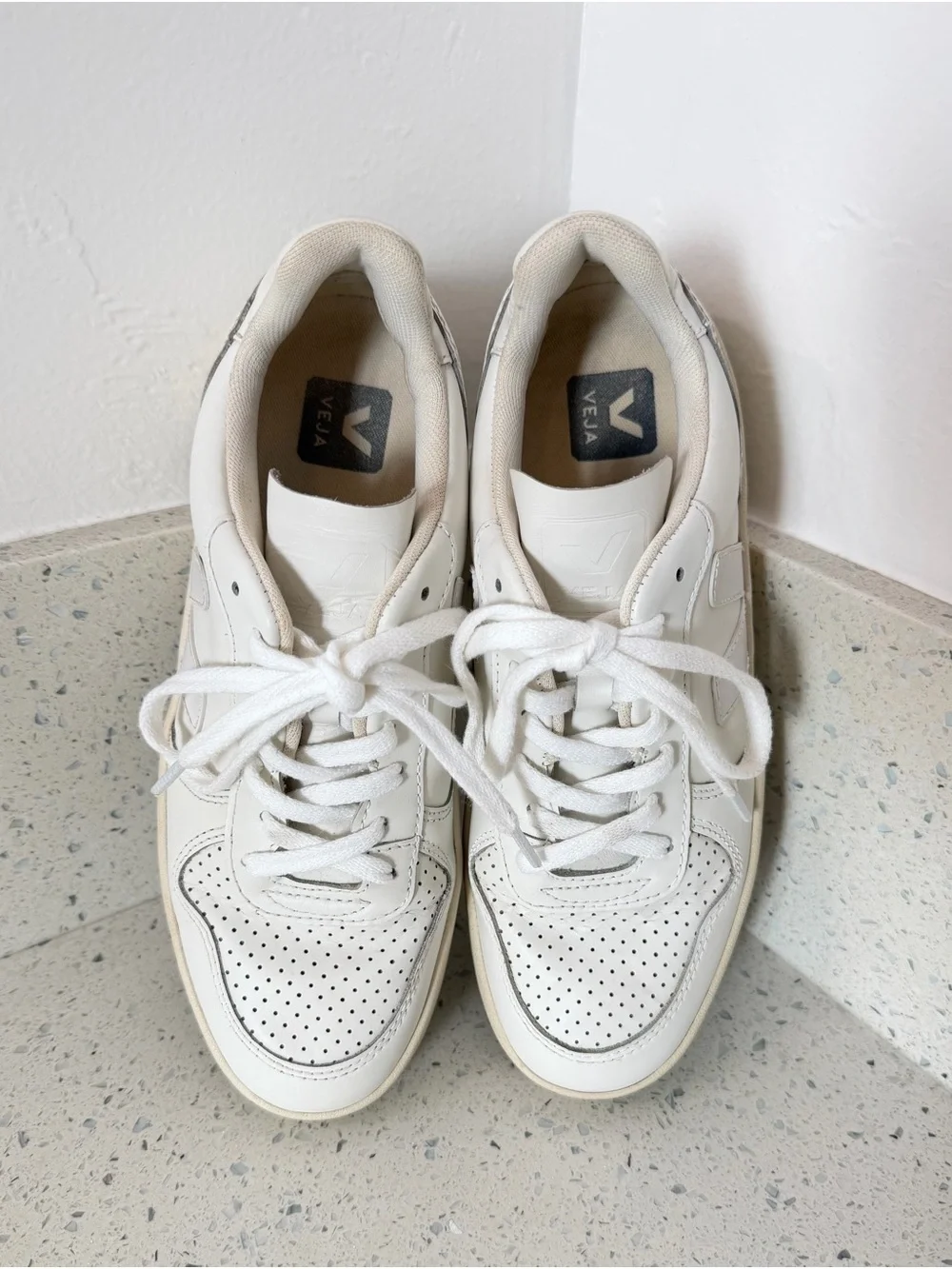 Veja white leather